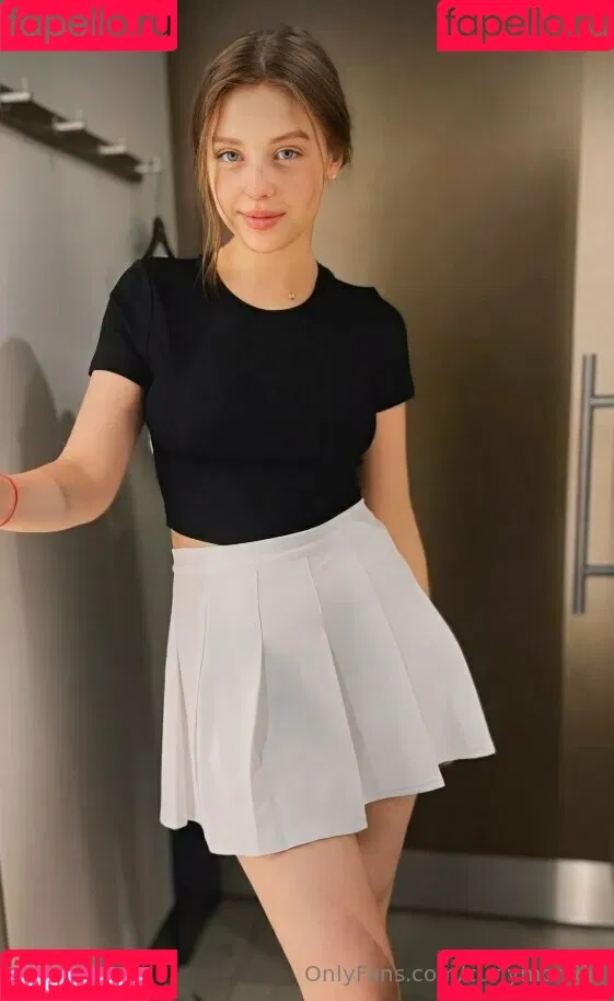 curlymonica Onlyfans Photo Gallery 