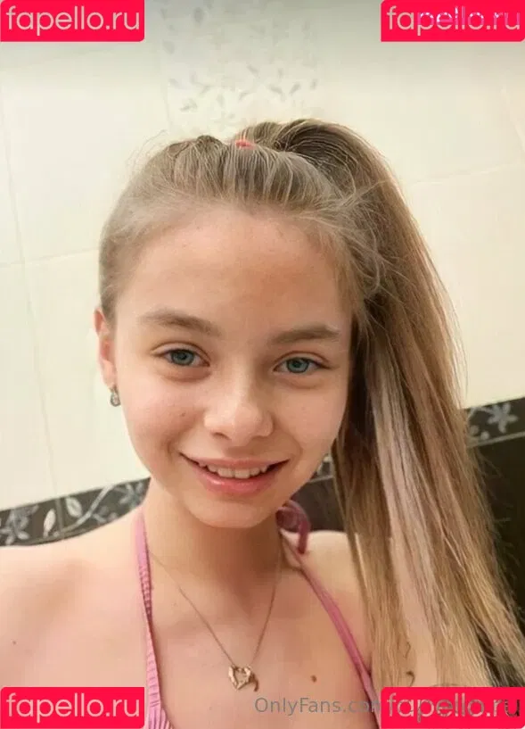 curlymonica Onlyfans Photo Gallery 