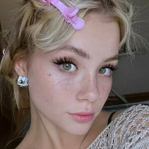 curlymonica Onlyfans Photo Gallery 