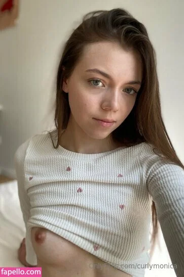 curlymonica Onlyfans Photo Gallery 