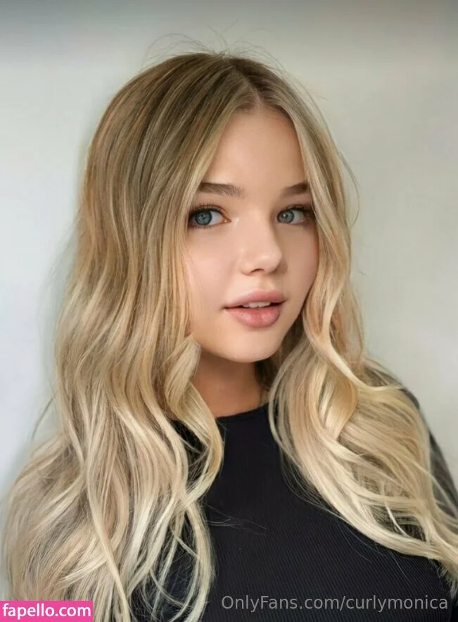 curlymonica Onlyfans Photo Gallery 