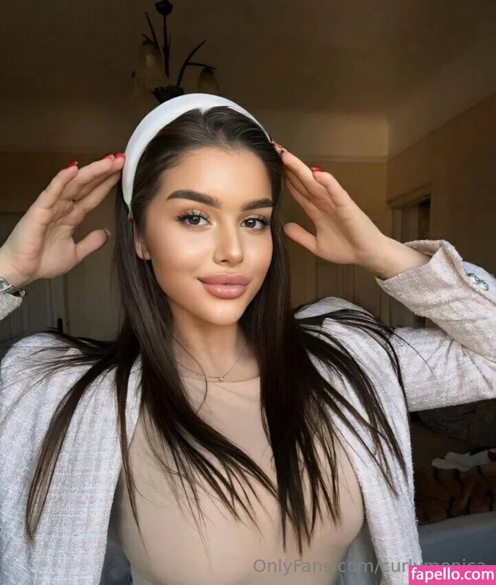 curlymonica Onlyfans Photo Gallery 