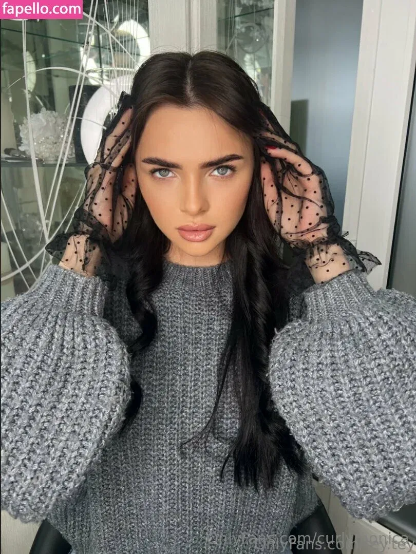 curlymonica Onlyfans Photo Gallery 