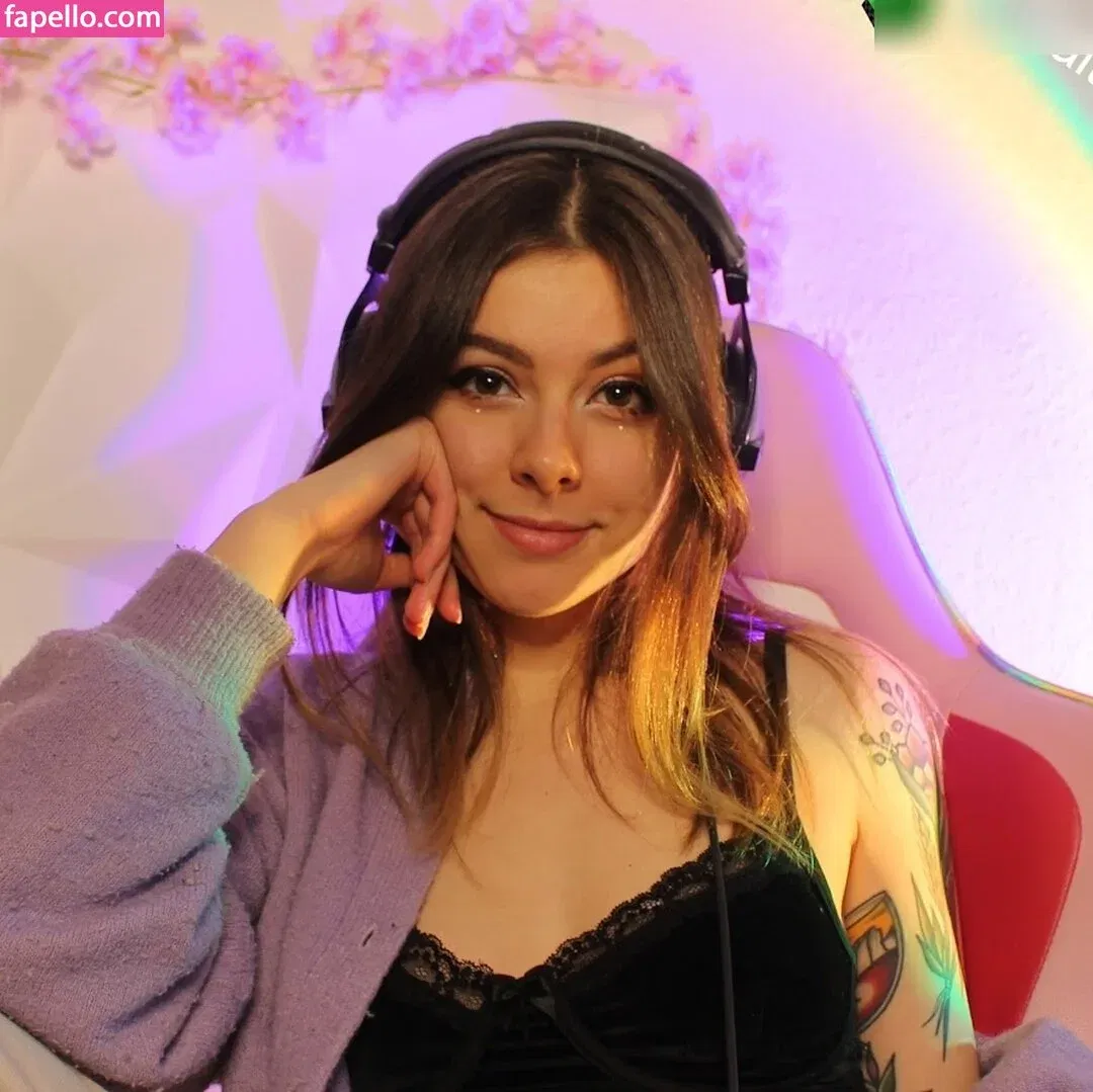 Soymilkonice Onlyfans Photo Gallery 