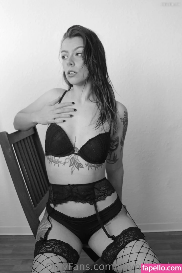 Soymilkonice Onlyfans Photo Gallery 