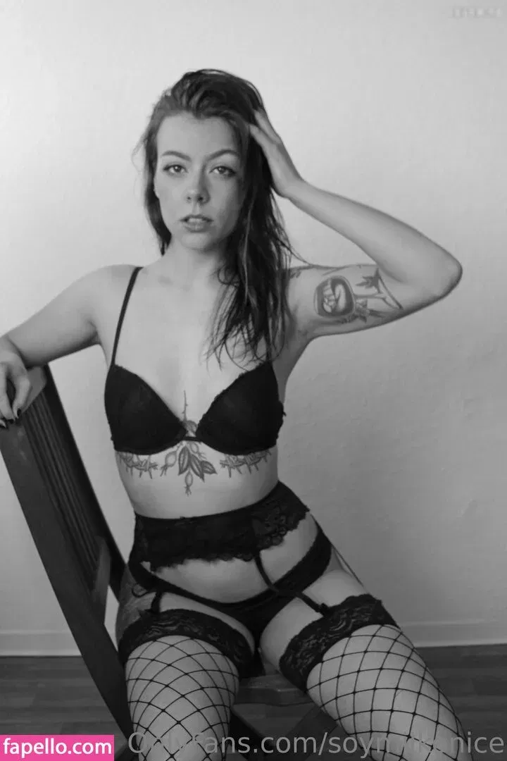 Soymilkonice Onlyfans Photo Gallery 