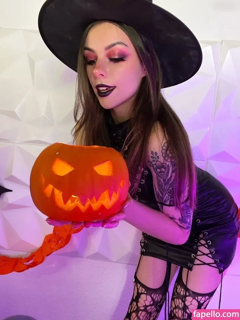 Soymilkonice Onlyfans Photo Gallery 