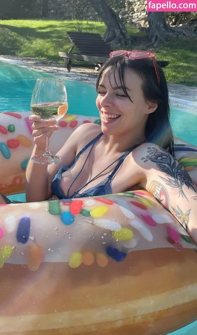 Soymilkonice Onlyfans Photo Gallery 