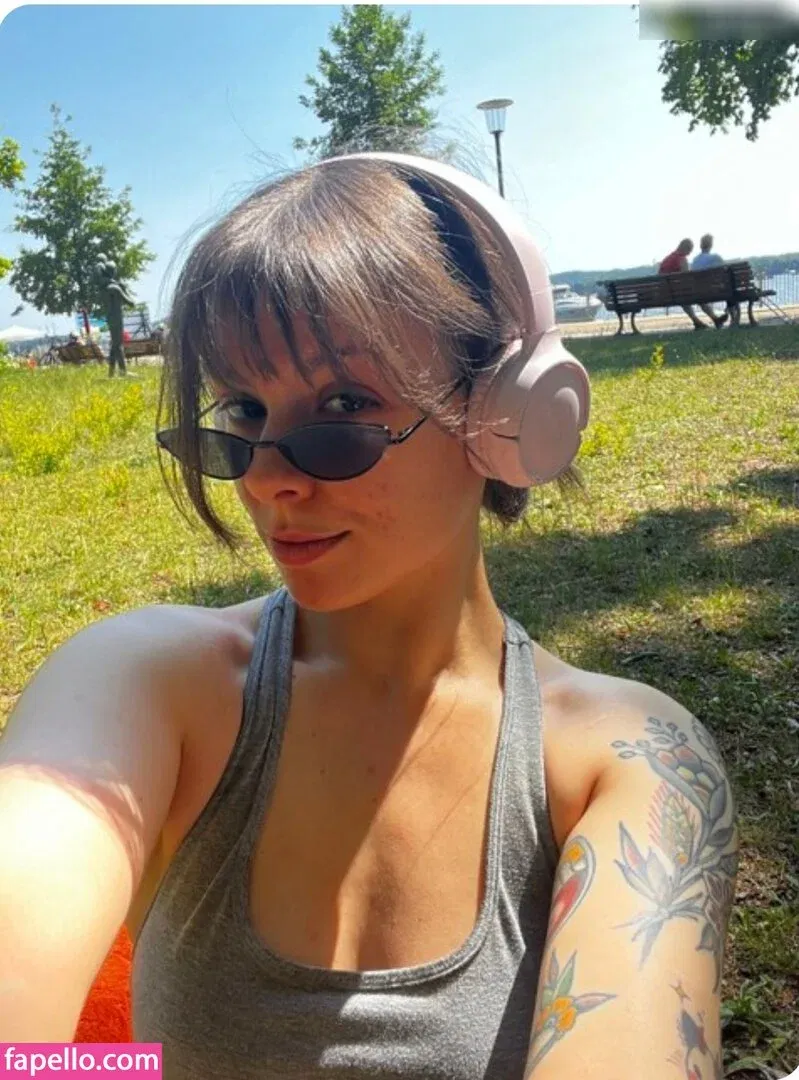 Soymilkonice Onlyfans Photo Gallery 