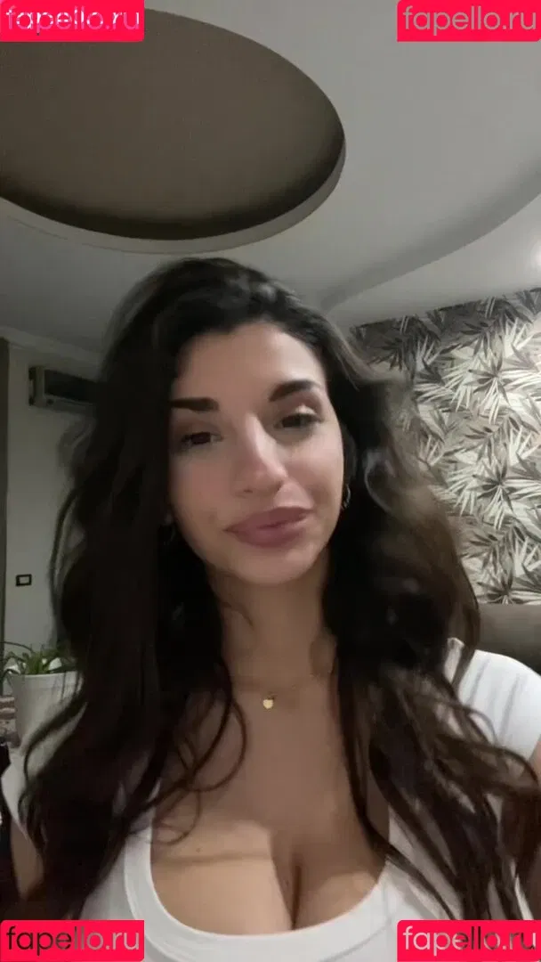 Ika D'Auria Onlyfans Photo Gallery 