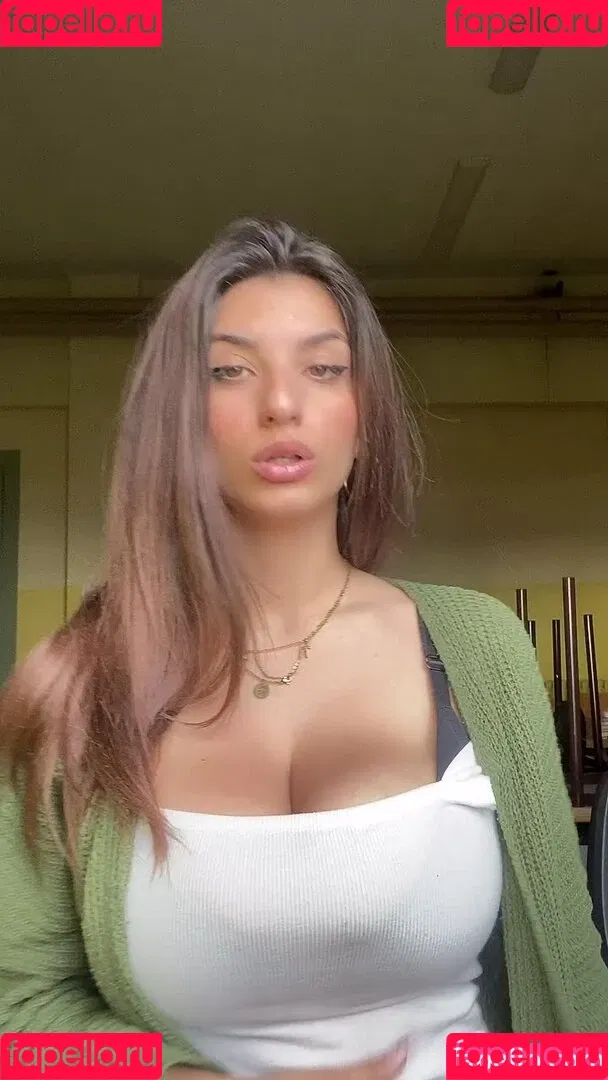 Ika D'Auria Onlyfans Photo Gallery 