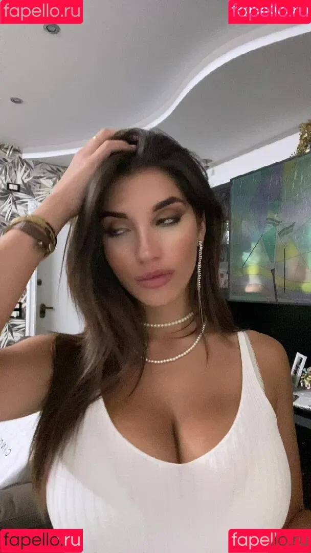 Ika D'Auria Onlyfans Photo Gallery 