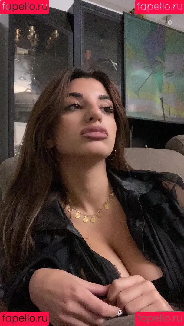 Ika D'Auria Onlyfans Photo Gallery 