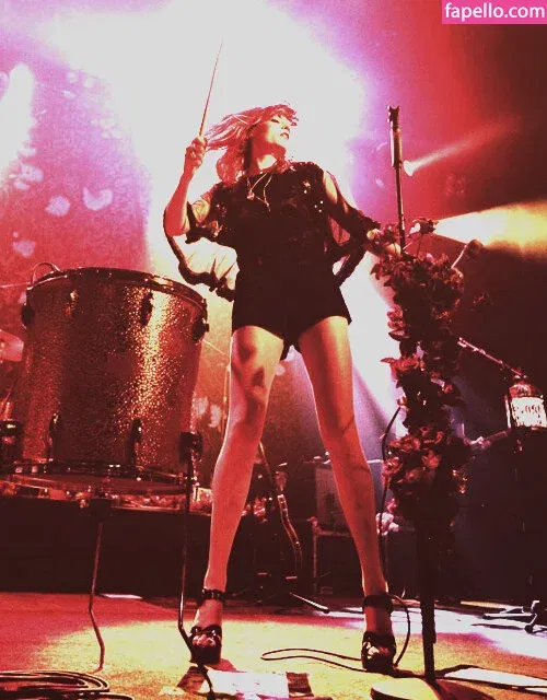 Florence Welch Onlyfans Photo Gallery 