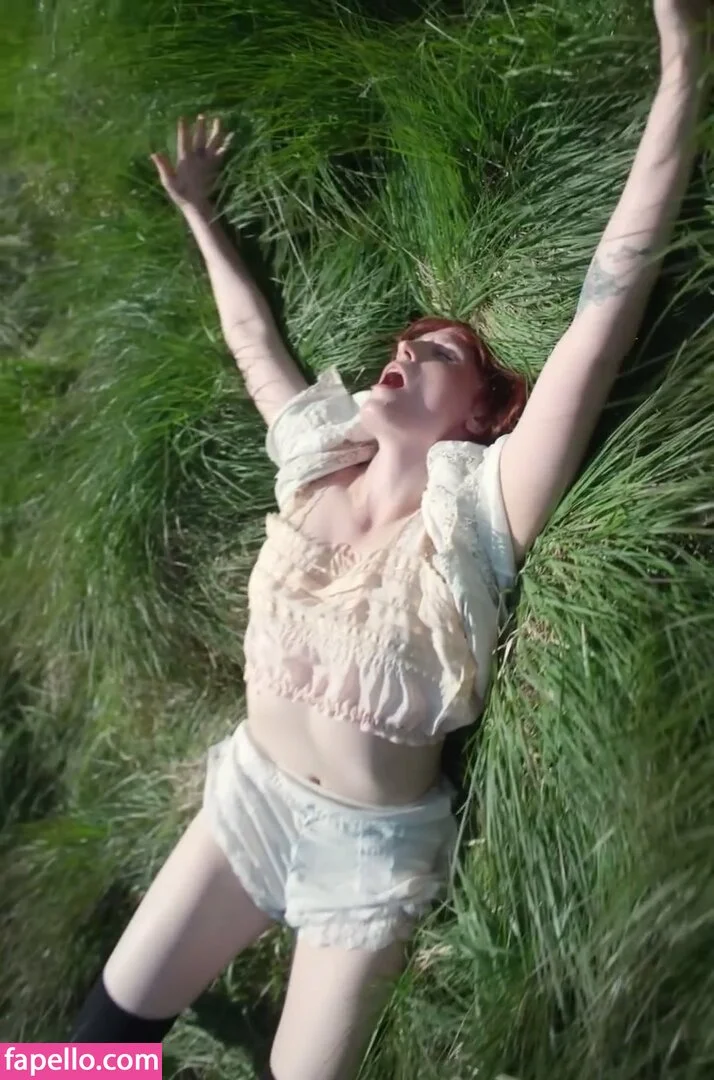 Florence Welch Onlyfans Photo Gallery 