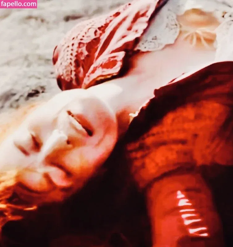 Florence Welch Onlyfans Photo Gallery 