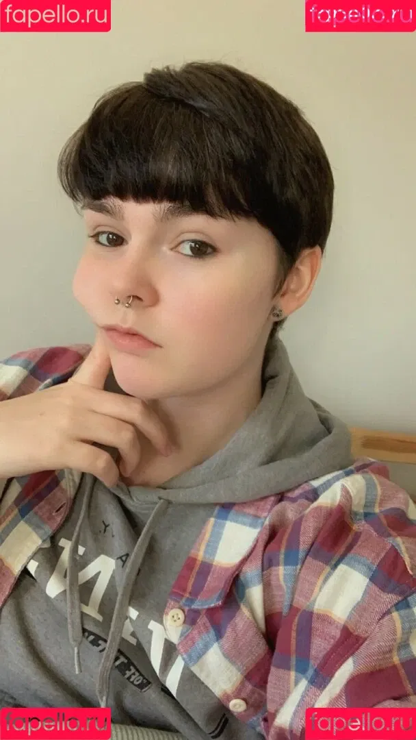 Lain Arbor Onlyfans Photo Gallery 
