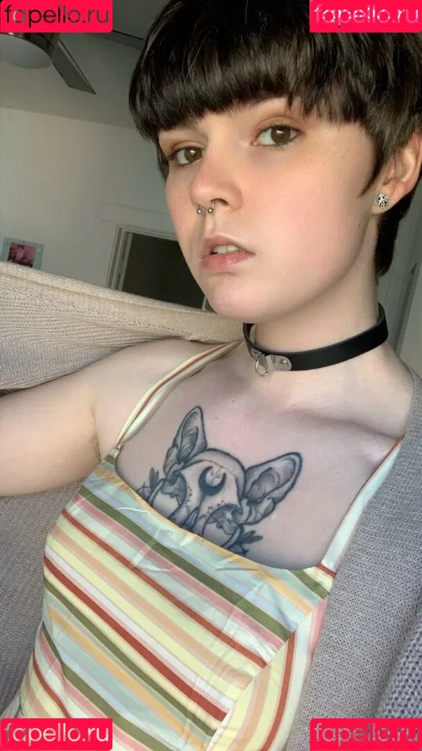 Lain Arbor Onlyfans Photo Gallery 