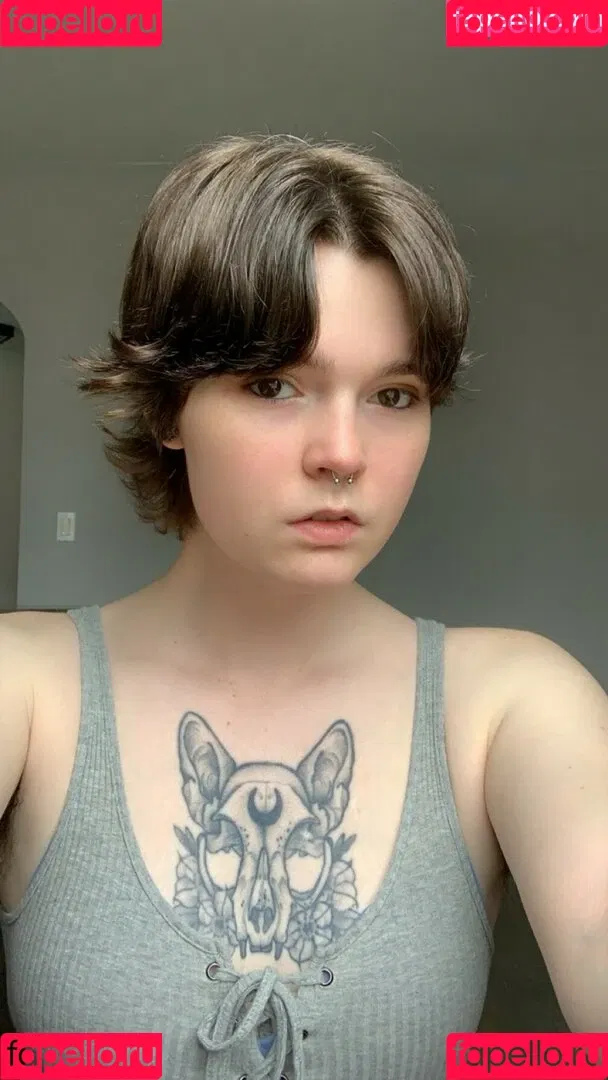 Lain Arbor Onlyfans Photo Gallery 