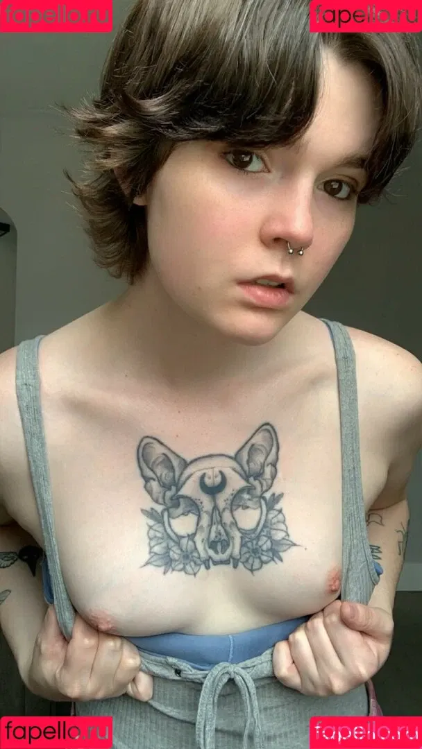Lain Arbor Onlyfans Photo Gallery 