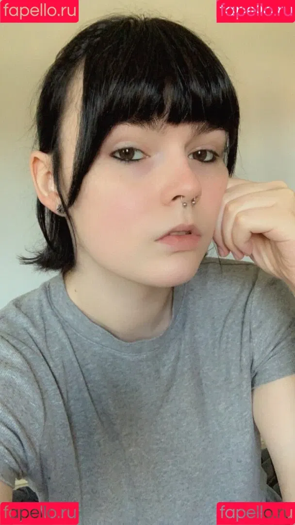 Lain Arbor Onlyfans Photo Gallery 