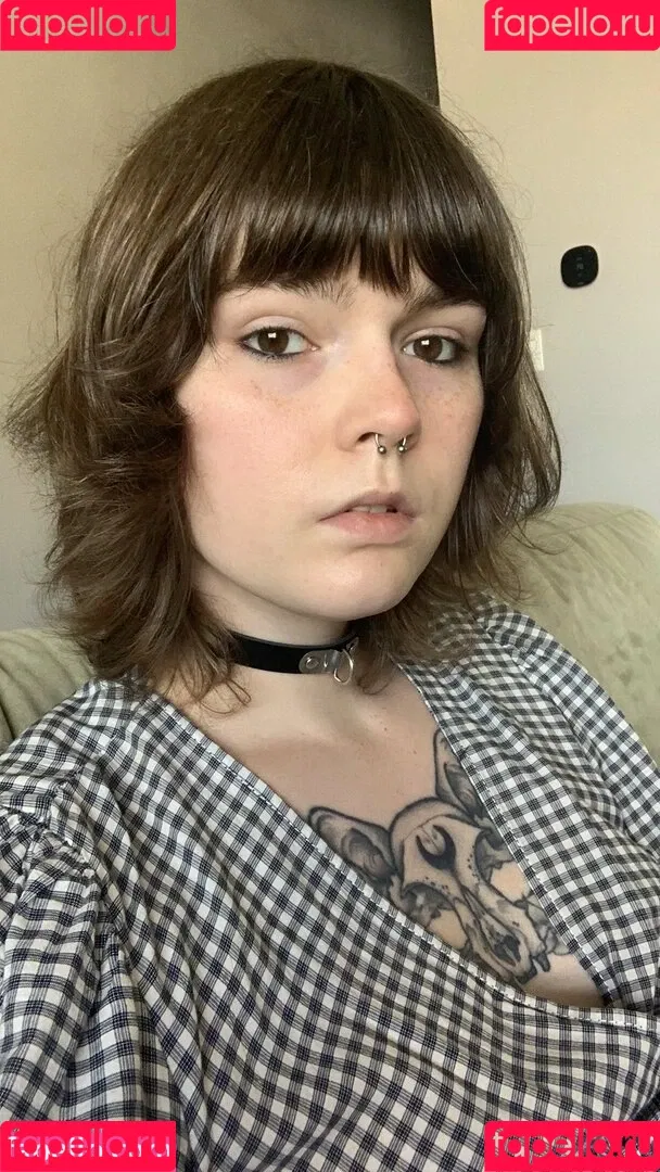 Lain Arbor Onlyfans Photo Gallery 
