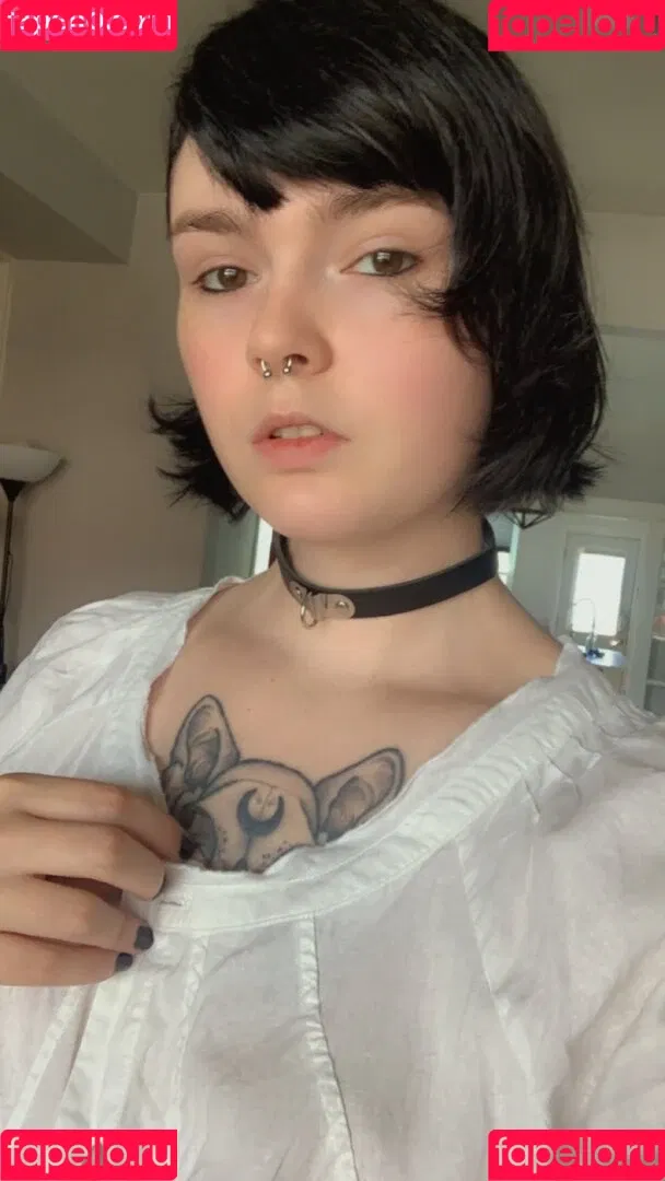 Lain Arbor Onlyfans Photo Gallery 
