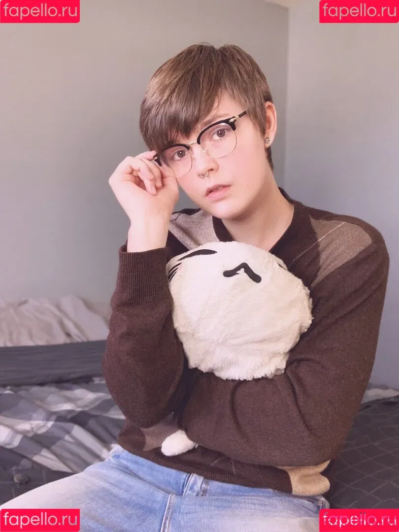 Lain Arbor Onlyfans Photo Gallery 