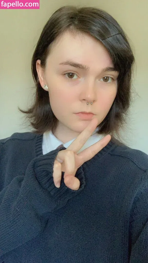 Lain Arbor Onlyfans Photo Gallery 