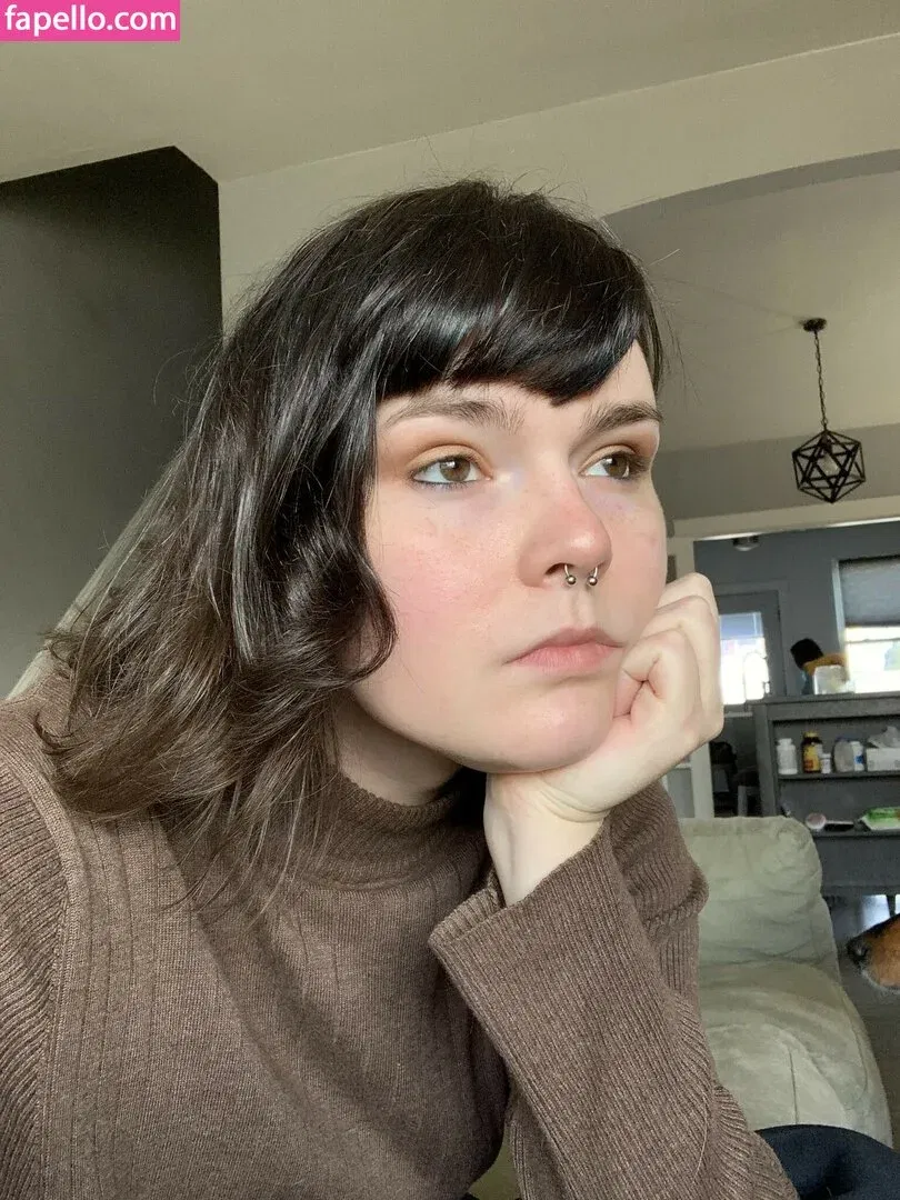 Lain Arbor Onlyfans Photo Gallery 