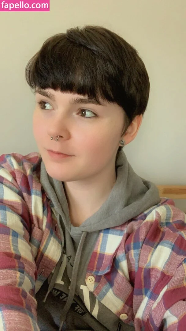 Lain Arbor Onlyfans Photo Gallery 