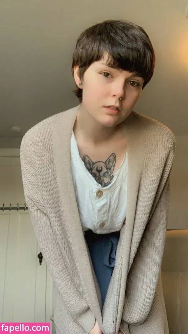 Lain Arbor Onlyfans Photo Gallery 