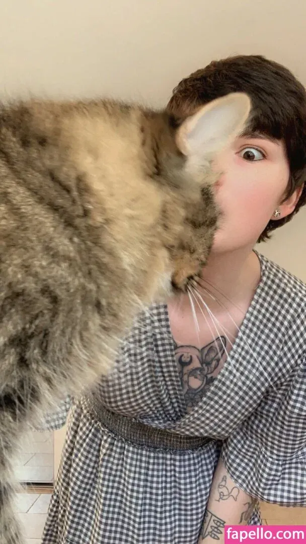 Lain Arbor Onlyfans Photo Gallery 