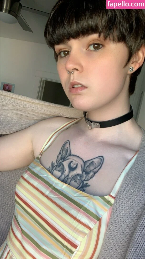 Lain Arbor Onlyfans Photo Gallery 