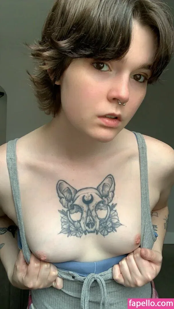 Lain Arbor Onlyfans Photo Gallery 