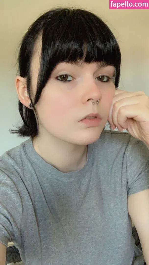 Lain Arbor Onlyfans Photo Gallery 