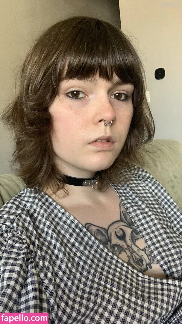 Lain Arbor Onlyfans Photo Gallery 