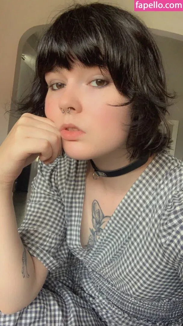 Lain Arbor Onlyfans Photo Gallery 