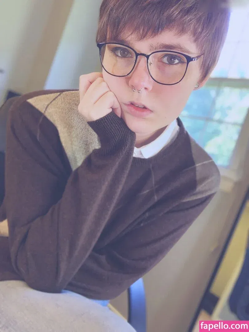 Lain Arbor Onlyfans Photo Gallery 