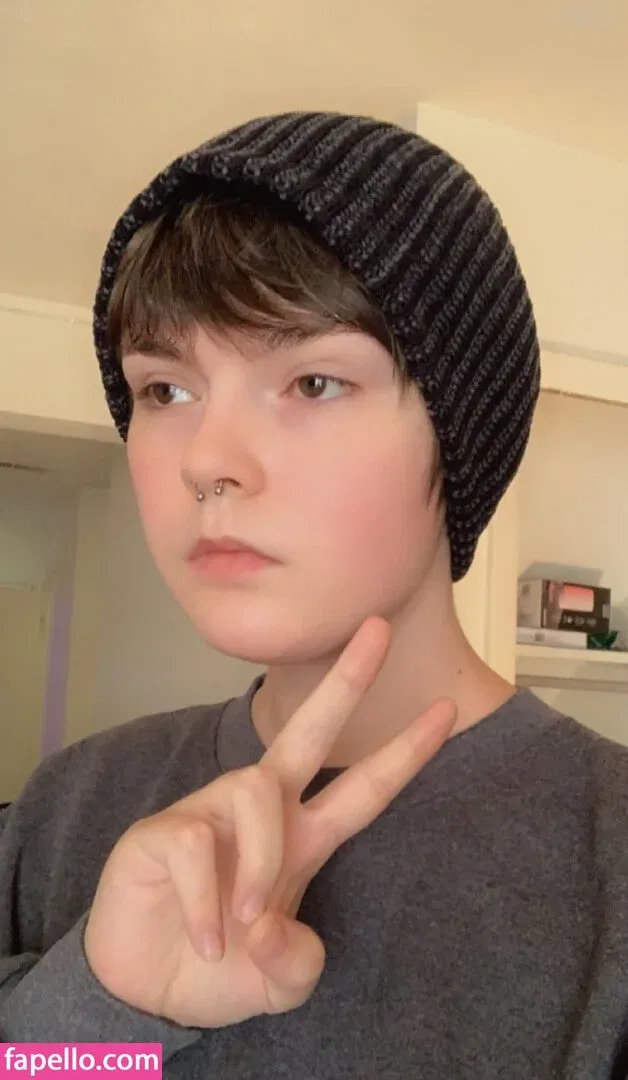 Lain Arbor Onlyfans Photo Gallery 