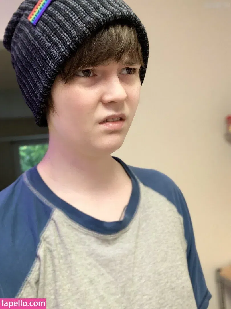 Lain Arbor Onlyfans Photo Gallery 