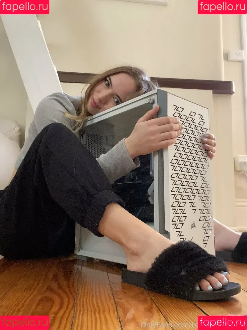 becca_aviatrix Onlyfans Photo Gallery 