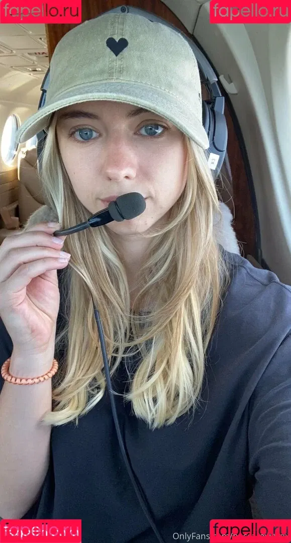 becca_aviatrix Onlyfans Photo Gallery 