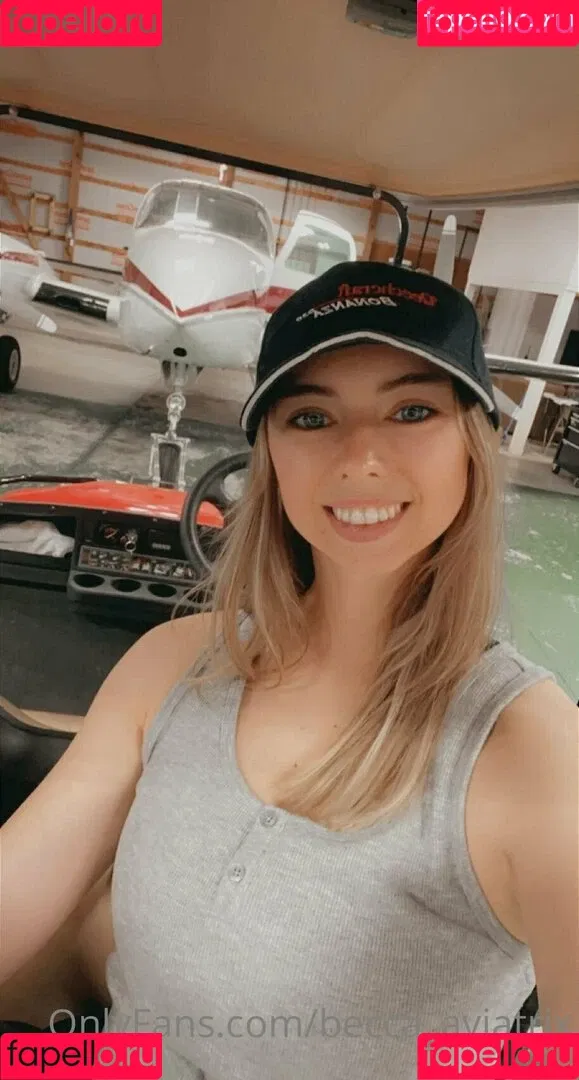 becca_aviatrix Onlyfans Photo Gallery 