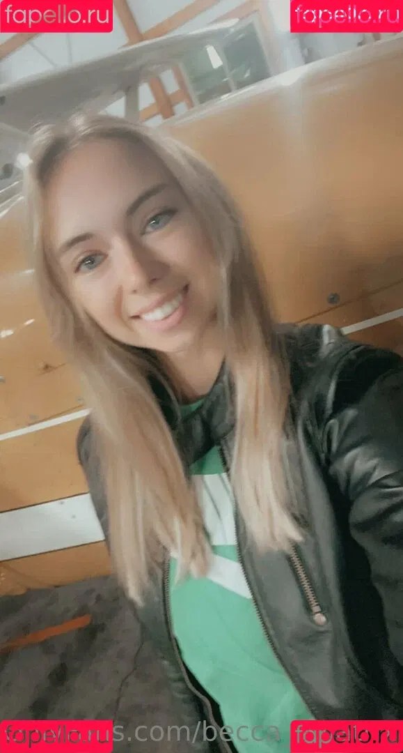 becca_aviatrix Onlyfans Photo Gallery 