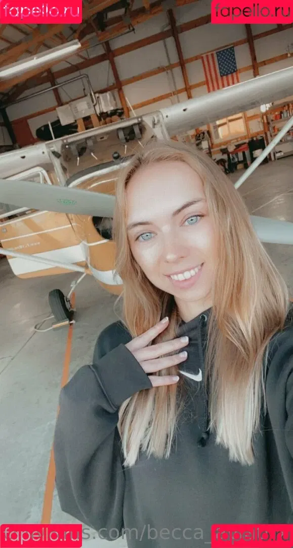 becca_aviatrix Onlyfans Photo Gallery 