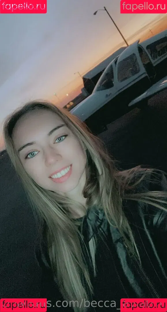 becca_aviatrix Onlyfans Photo Gallery 