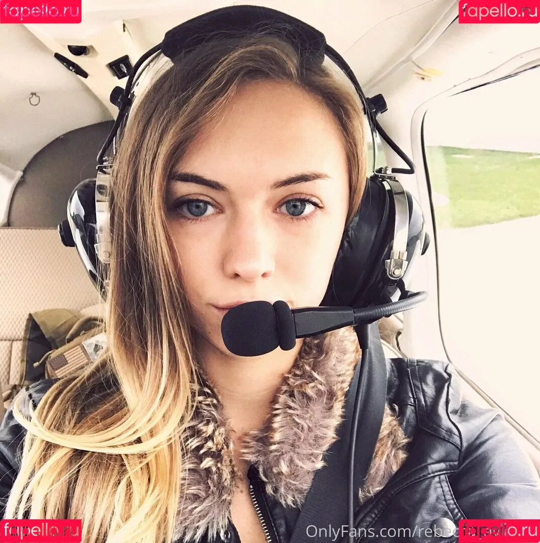 becca_aviatrix Onlyfans Photo Gallery 