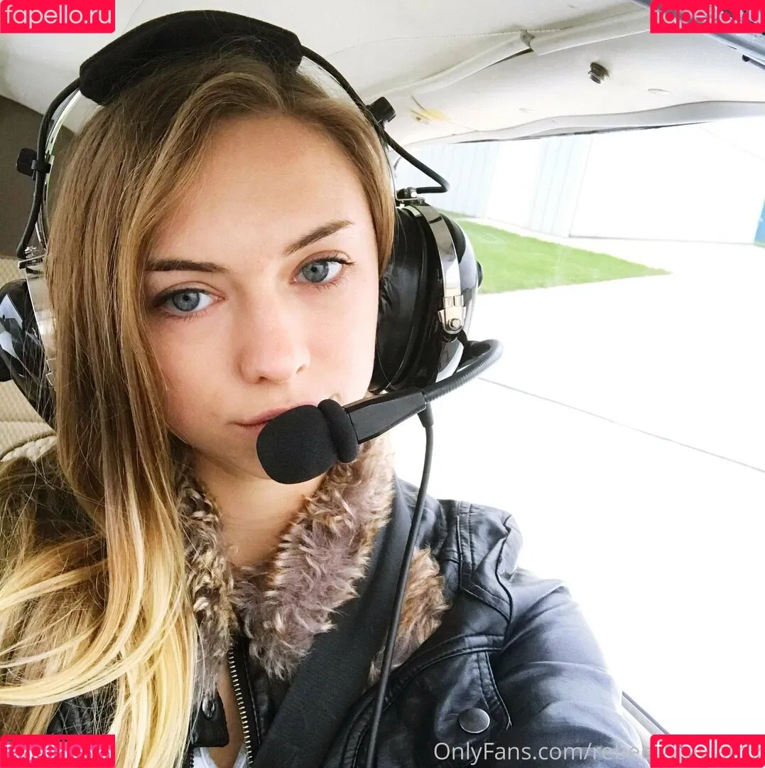 becca_aviatrix Onlyfans Photo Gallery 