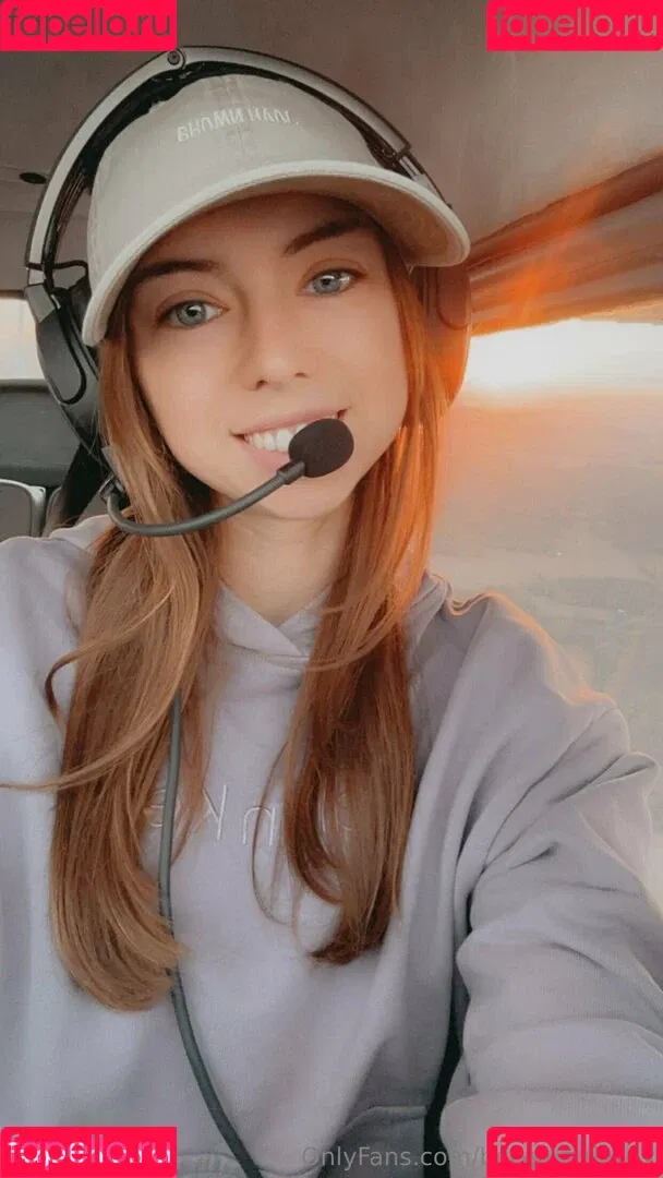 becca_aviatrix Onlyfans Photo Gallery 